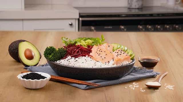 Photo of Easy Salmon Poke Bowl